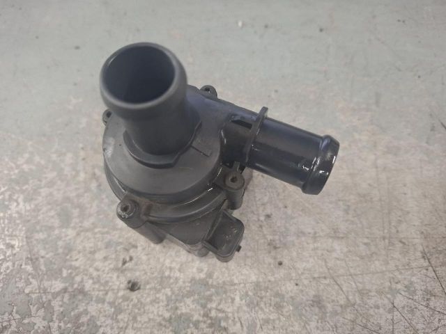 bontott AUDI A3 Vízpumpa