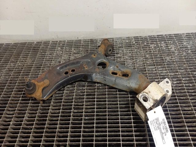 bontott AUDI A3 Bal első Lengőkar