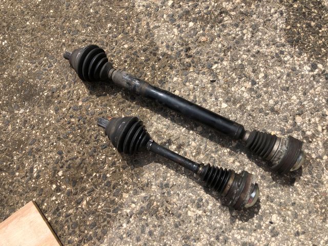 bontott AUDI A3 Jobb Féltengely