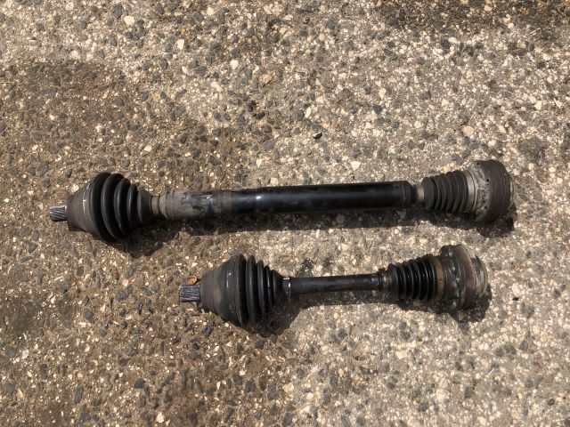 bontott AUDI A3 Jobb Féltengely