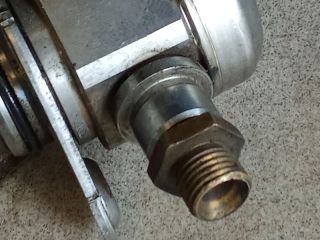 bontott AUDI A3 Nagynyomású Szivattyú