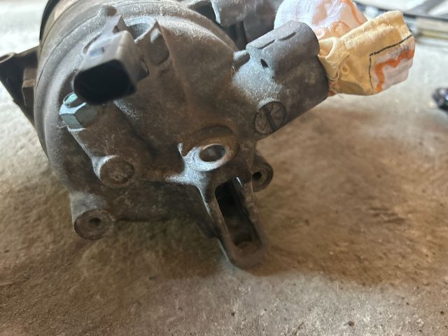 bontott AUDI A3 Klímakompresszor