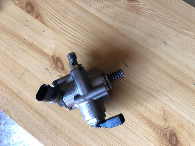 bontott AUDI A3 Nagynyomású Szivattyú