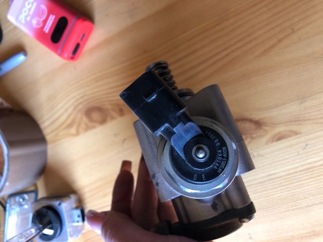 bontott AUDI A3 Nagynyomású Szivattyú