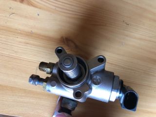 bontott AUDI A3 Nagynyomású Szivattyú