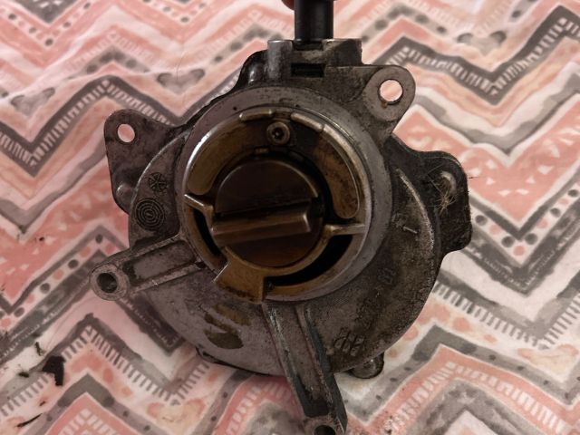 bontott AUDI A3 Vákumpumpa