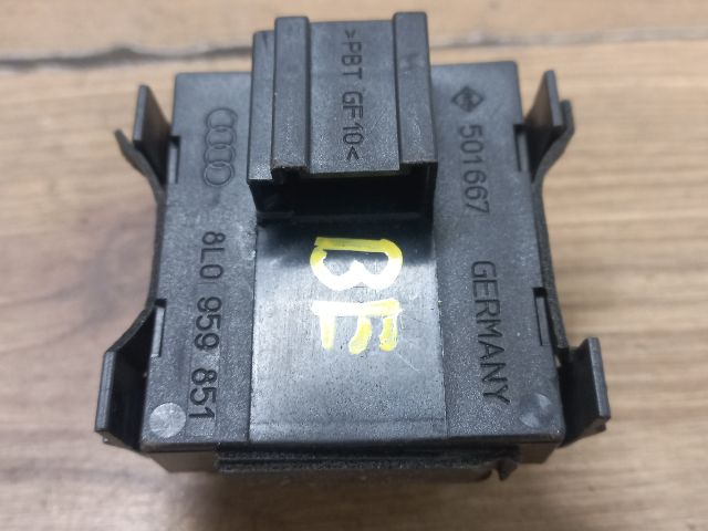 bontott AUDI A3 Ablakemelő Kapcsoló Négyes / Kettes