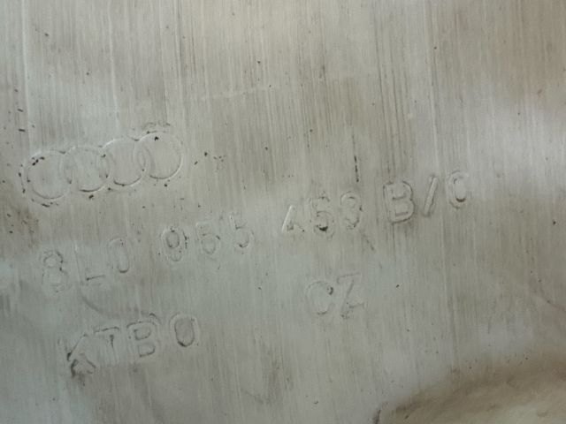 bontott AUDI A3 Ablakmosó Tartály