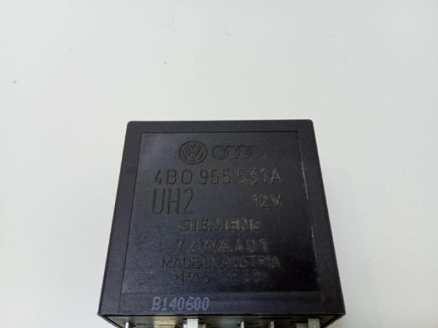 bontott AUDI A3 Ablaktörlő Relé