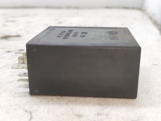 bontott AUDI A3 Ablaktörlő Relé