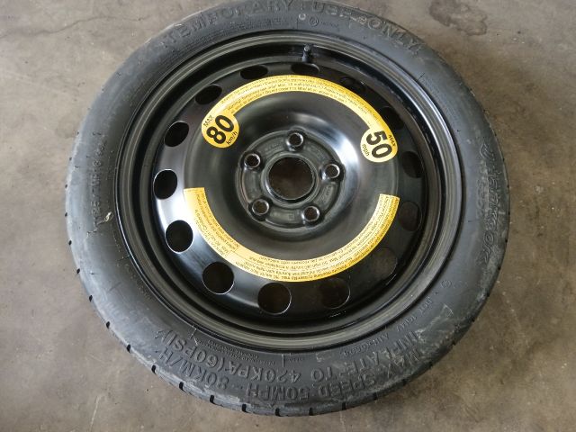 bontott AUDI A3 Acélfelni Gumival (1 db)