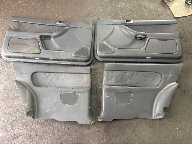 bontott AUDI A3 Ajtó Kárpit Szett