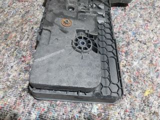 bontott AUDI A3 Akkumulátor Tartó