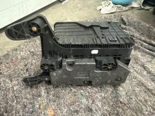 bontott AUDI A3 Akkumulátor Tartó