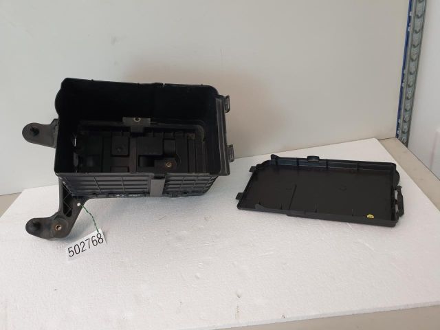 bontott AUDI A3 Akkumulátor Tartó