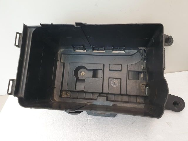 bontott AUDI A3 Akkumulátor Tartó