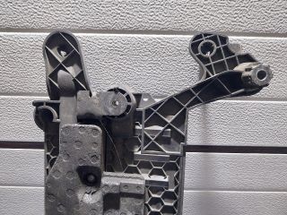 bontott AUDI A3 Akkumulátor Tartó