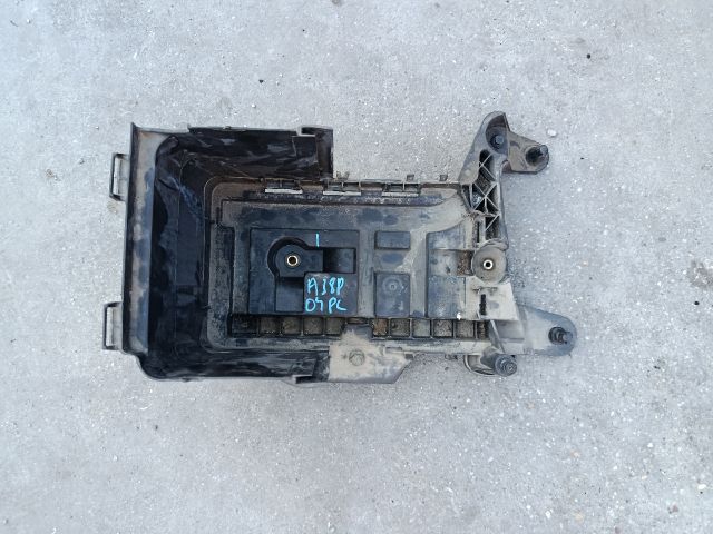 bontott AUDI A3 Akkumulátor Tartó