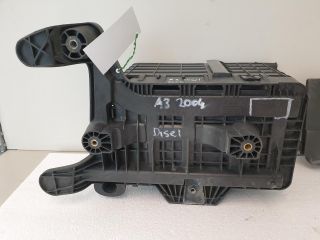 bontott AUDI A3 Akkumulátor Tartó