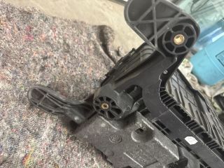 bontott AUDI A3 Akkumulátor Tartó