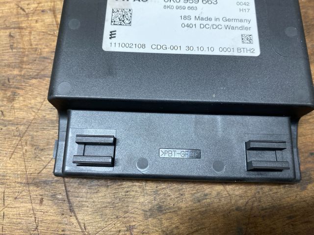 bontott AUDI A3 Akkumulátor Vezérlő Panel