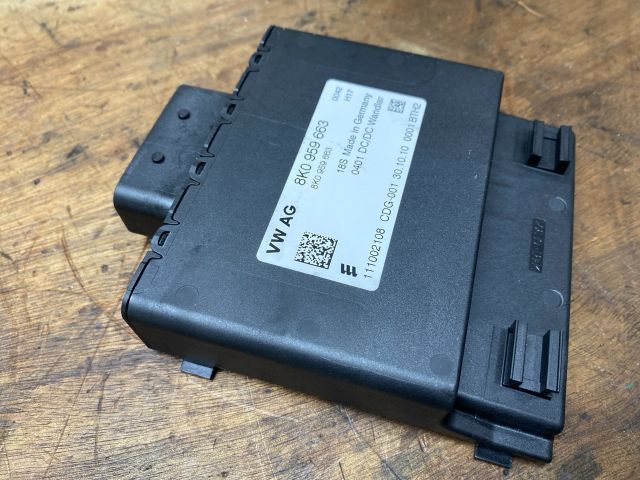 bontott AUDI A3 Akkumulátor Vezérlő Panel