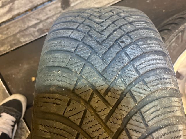 bontott AUDI A3 Alufelni Szett Gumival