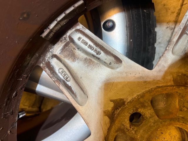 bontott AUDI A3 Alufelni Szett Gumival