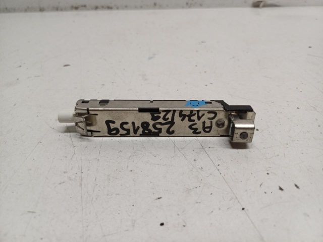 bontott AUDI A3 Antenna Erősítő