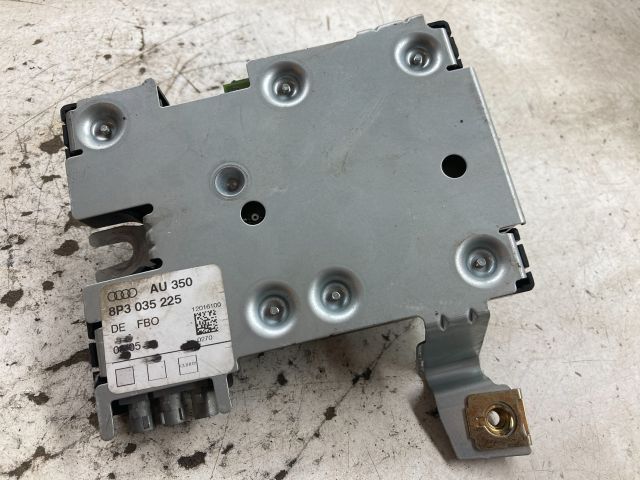 bontott AUDI A3 Antenna Erősítő