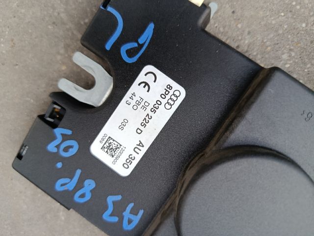 bontott AUDI A3 Antenna Erősítő