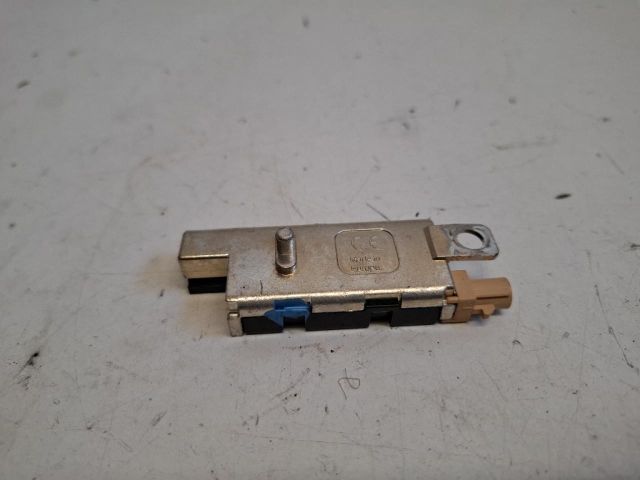 bontott AUDI A3 Antenna Erősítő