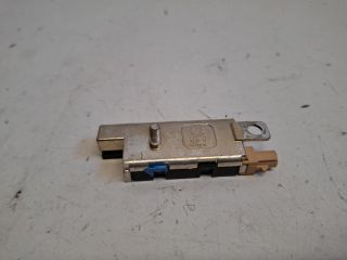 bontott AUDI A3 Antenna Erősítő
