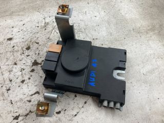 bontott AUDI A3 Antenna Erősítő