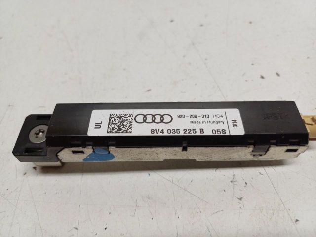 bontott AUDI A3 Antenna Erősítő