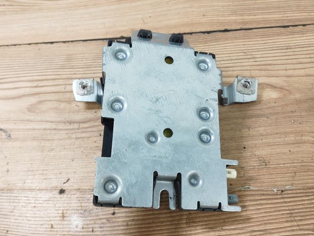 bontott AUDI A3 Antenna Erősítő