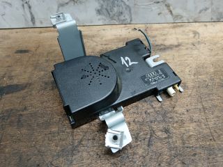 bontott AUDI A3 Antenna Erősítő