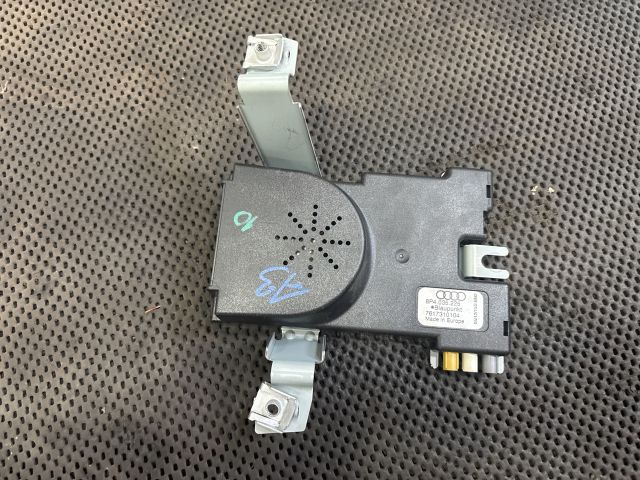 bontott AUDI A3 Antenna Erősítő