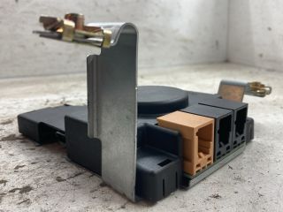 bontott AUDI A3 Antenna Erősítő