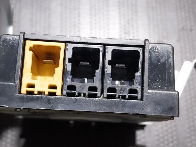 bontott AUDI A3 Antenna Erősítő