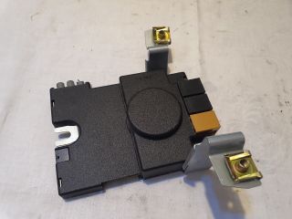 bontott AUDI A3 Antenna Erősítő