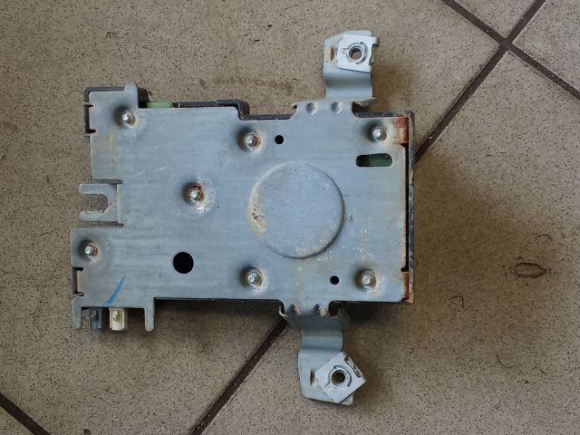 bontott AUDI A3 Antenna Erősítő