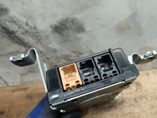 bontott AUDI A3 Antenna Erősítő