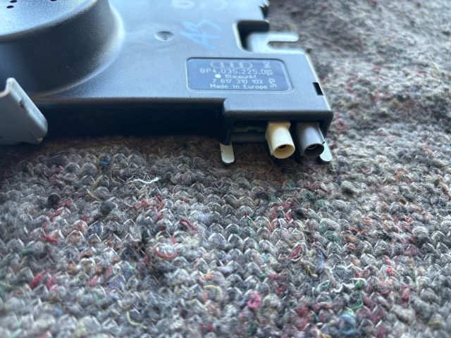 bontott AUDI A3 Antenna Erősítő