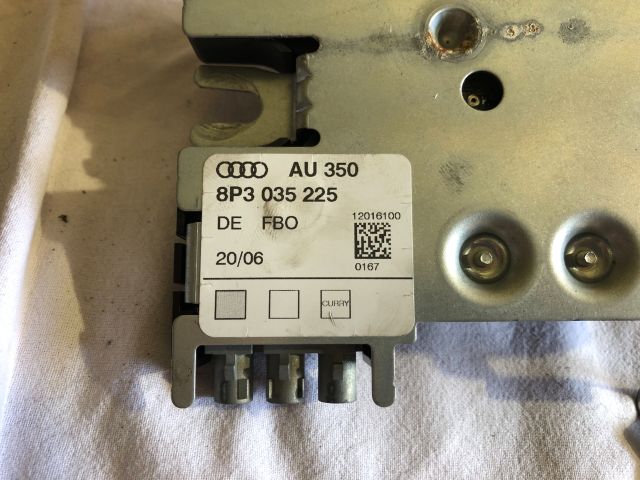 bontott AUDI A3 Antenna Erősítő