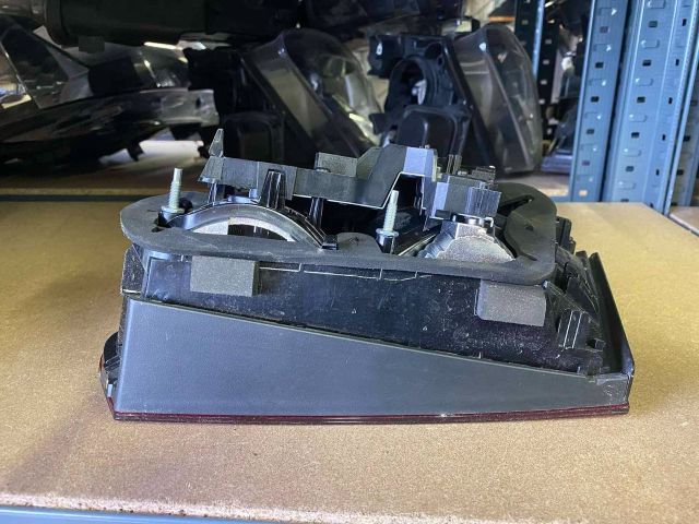 bontott AUDI A3 Bal Belső Hátsó Lámpa