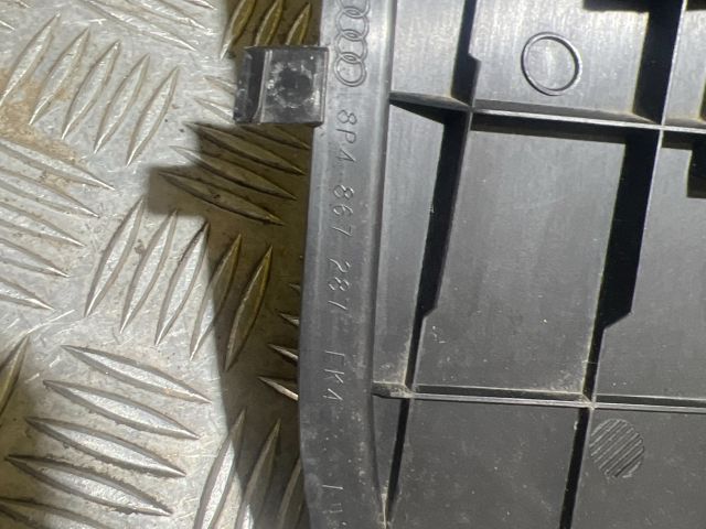 bontott AUDI A3 Bal C Oszlop Burkolat