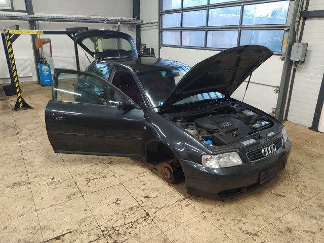 bontott AUDI A3 Bal C Oszlop Burkolat