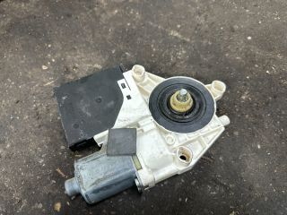 bontott AUDI A3 Bal első Ablakemelő Motor