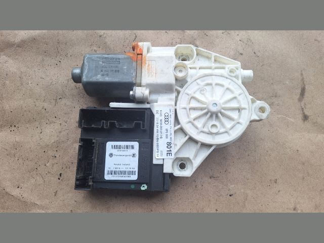 bontott AUDI A3 Bal első Ablakemelő Motor